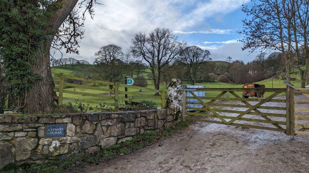 Cyfnant Uchaf footpath on the way to Moel Gyw