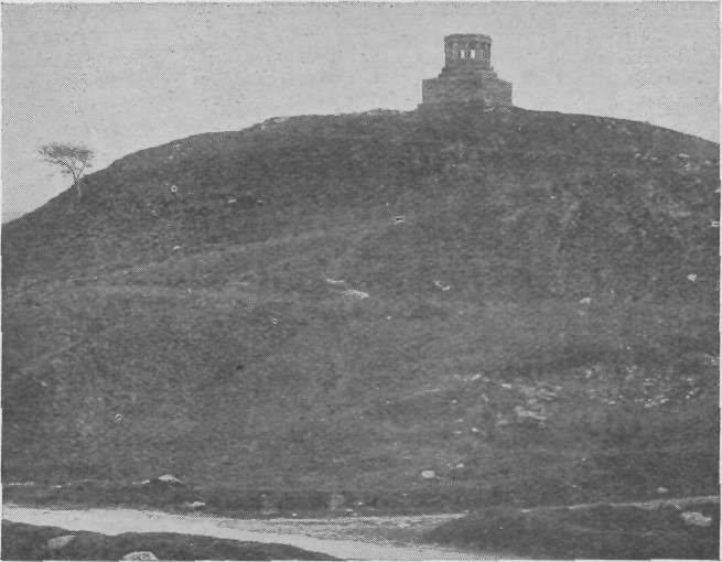 DUNCAN-BANN-MACINTYRE'S MONUMENT.