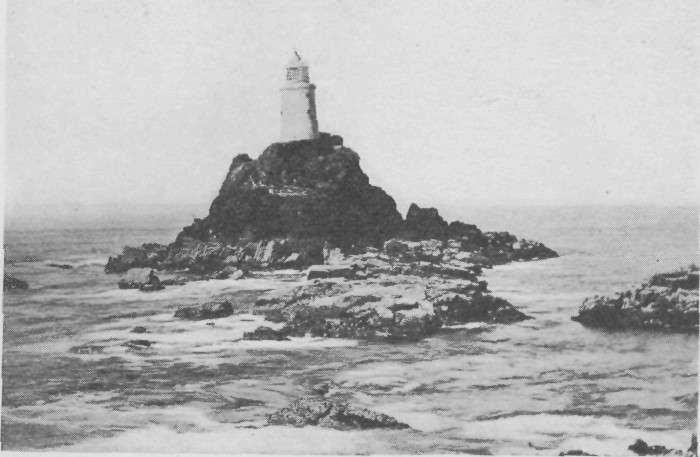 LONGSHIPS LIGHTHOUSE, LAND'S END.